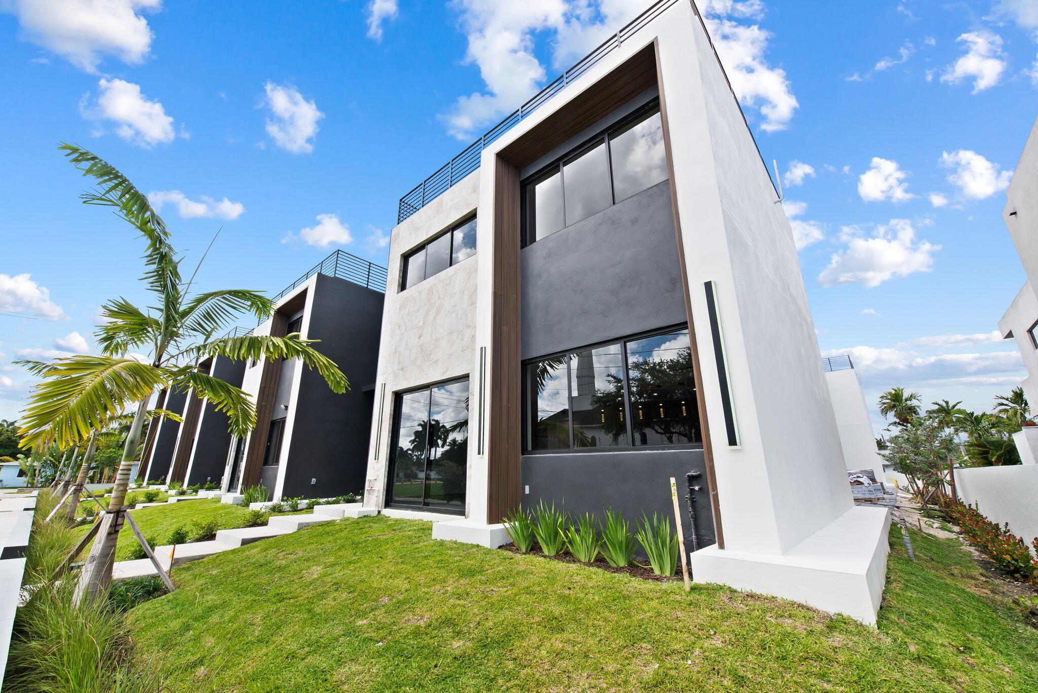 ESMONDA GARDENS - Residential