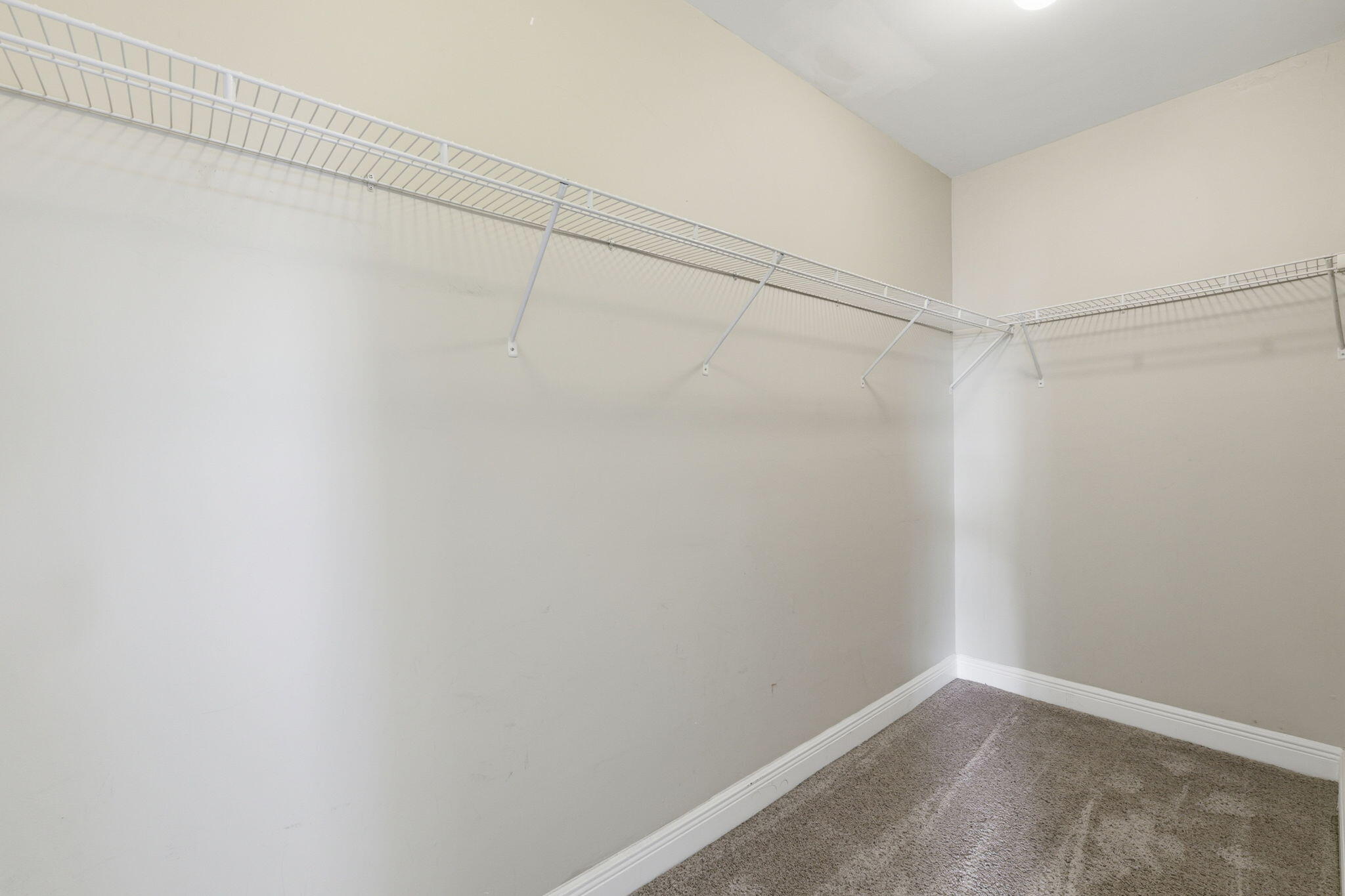 HOLLYWOOD LAWNS - Residential