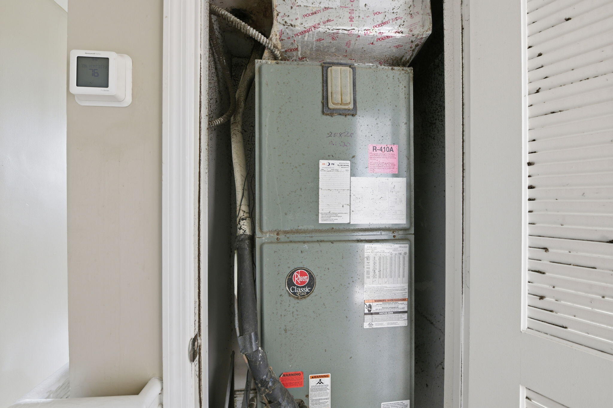 HOLLYWOOD LAWNS - Residential