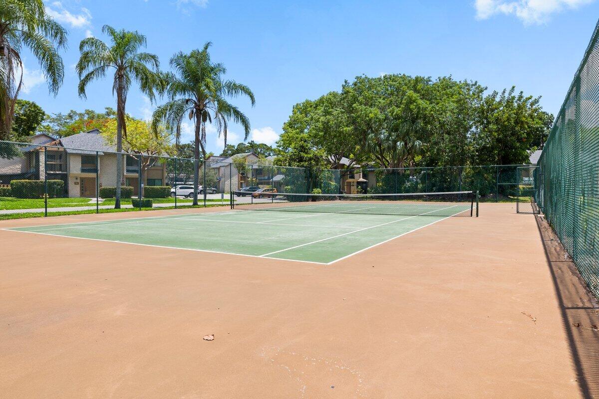 WIMBLEDON AT JACARANDA CONDO - Residential