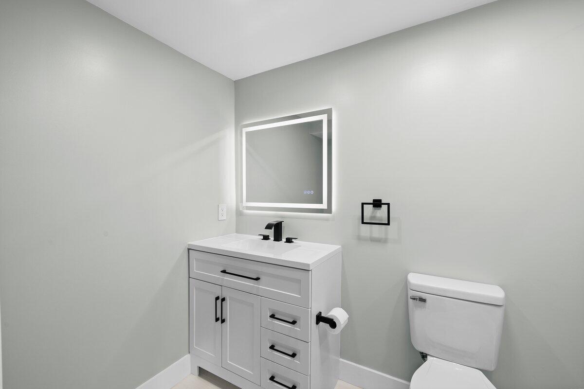 WIMBLEDON AT JACARANDA CONDO - Residential