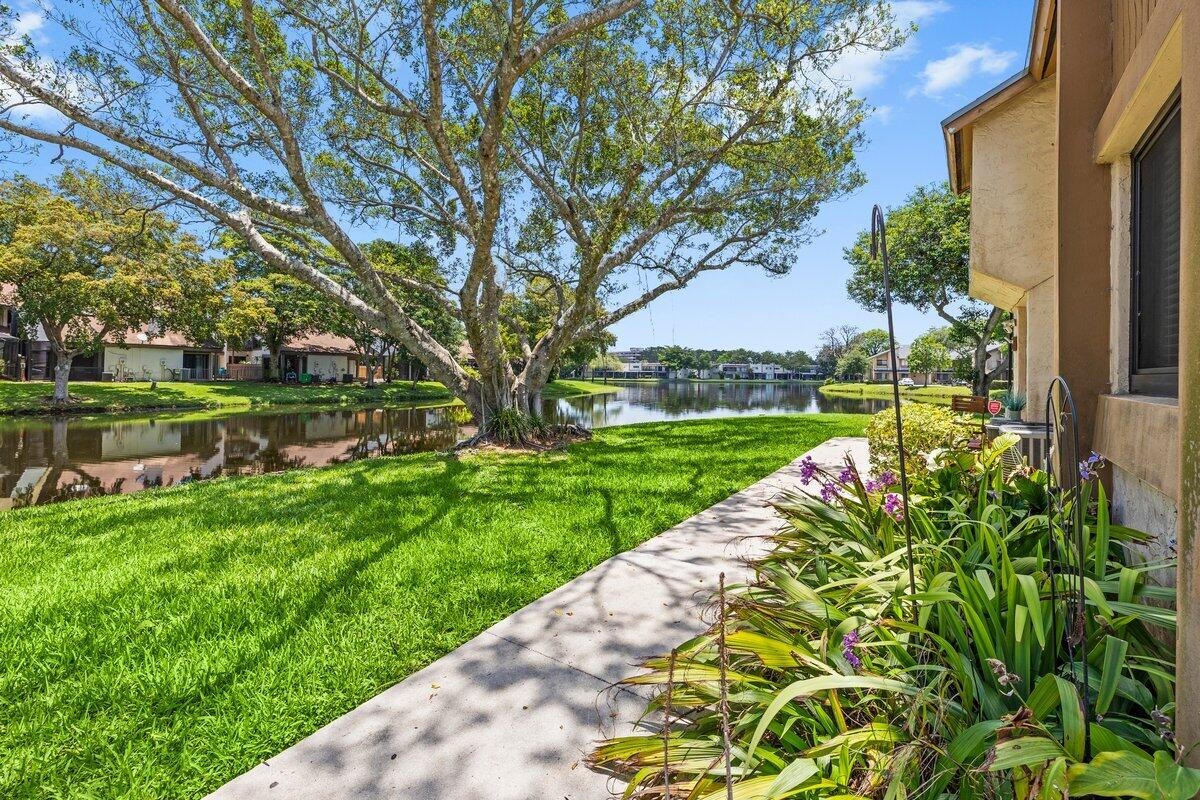 WIMBLEDON AT JACARANDA CONDO - Residential