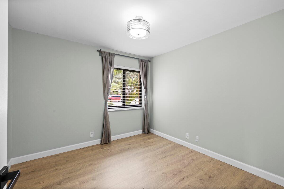 WIMBLEDON AT JACARANDA CONDO - Residential