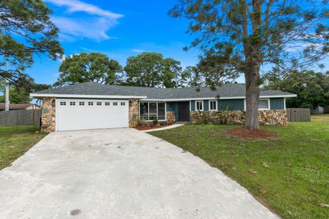 Single Family Residence in Port St Lucie FL 393 Ferris Drive Dr.jpg