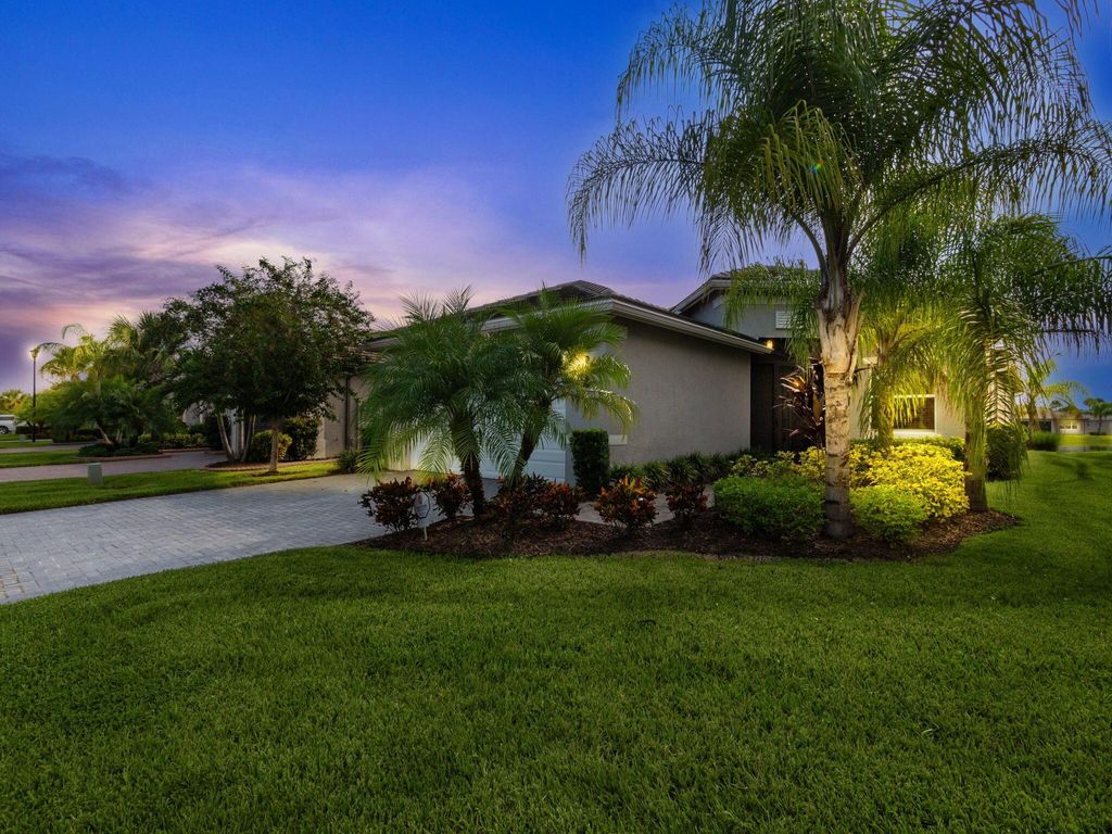 Photo of 11725 SW Brighton Falls Drive, Port Saint Lucie, FL 34987 (MLS # R11071963)