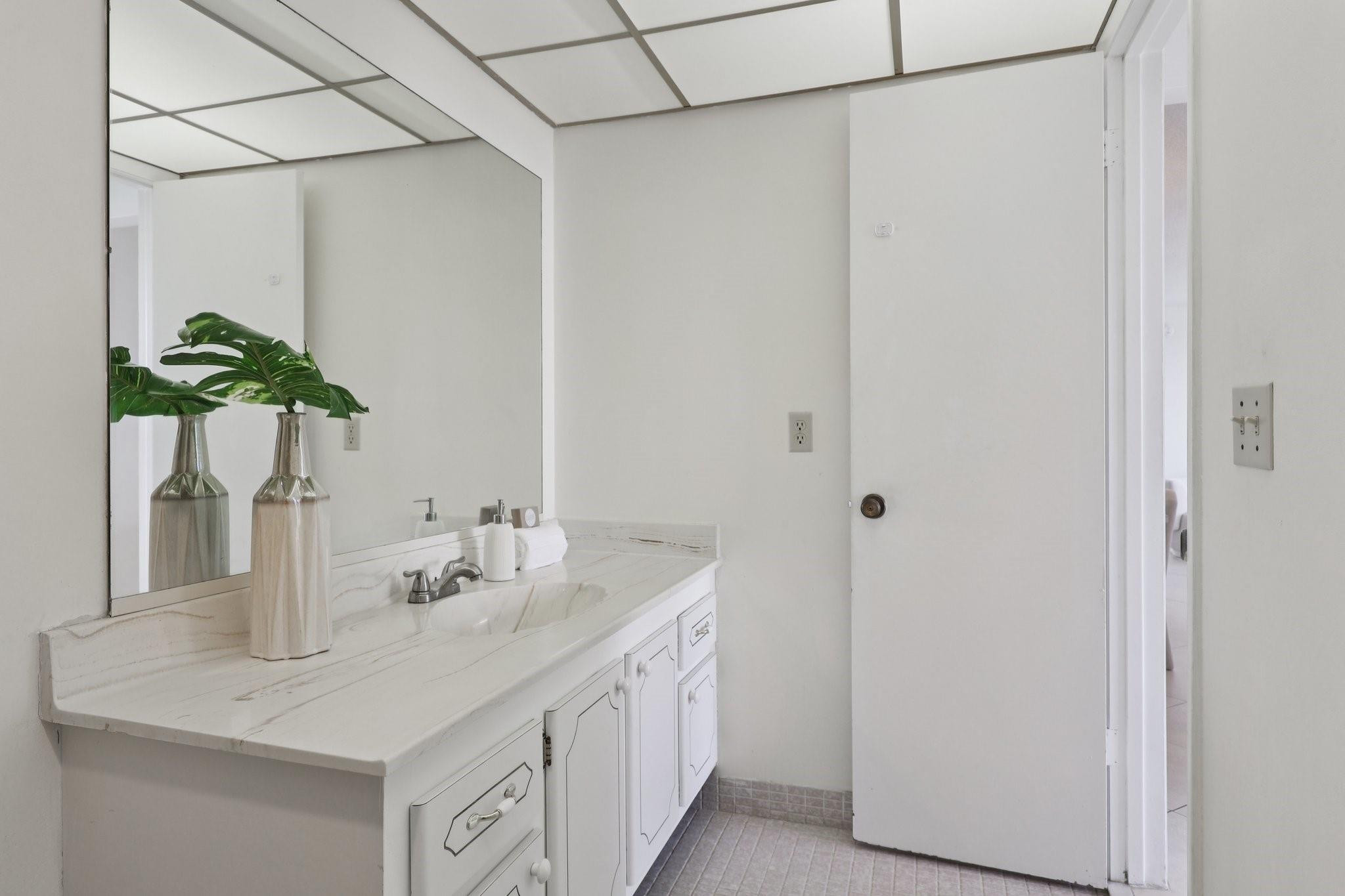 Embassy Tower One - Residential