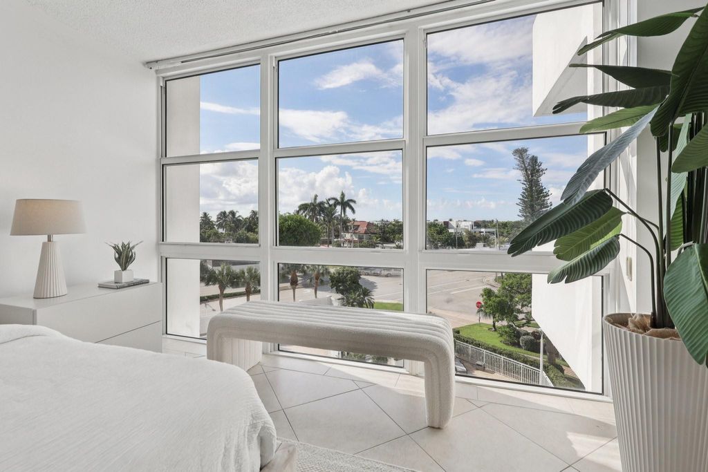 Photo of 2701 N Ocean Boulevard #4C, Fort Lauderdale, FL 33308 (MLS # F10548630)