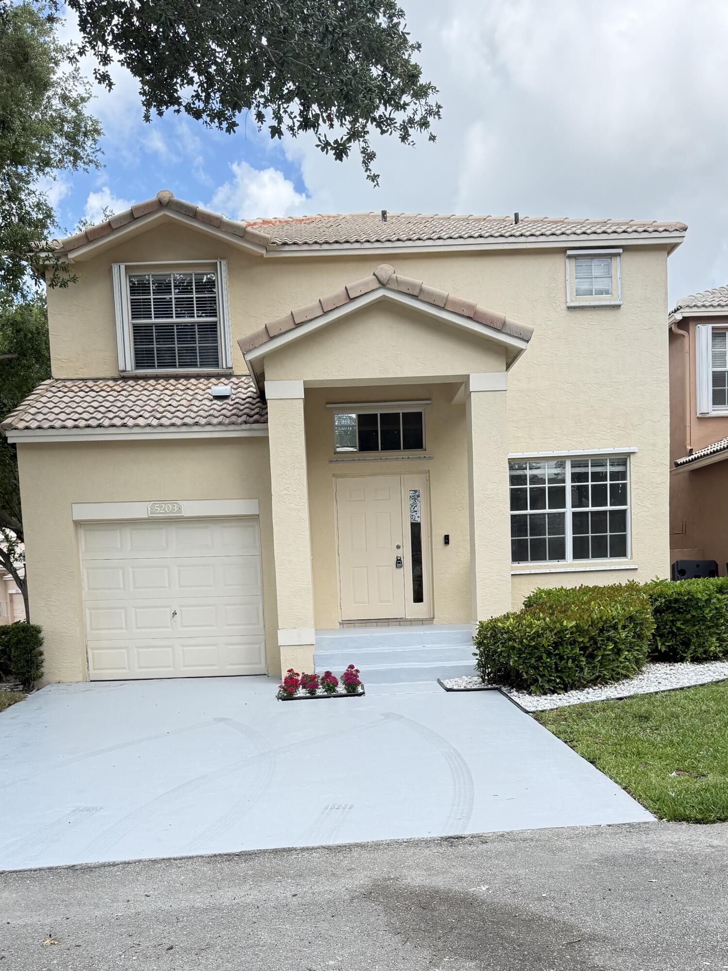 REGENCY LAKES AT COCONUT CREEK - Residential