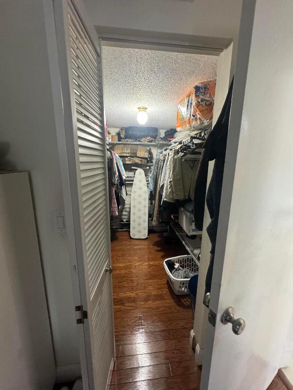 LAKESIDE VLLAGE CONDO 10 - Residential