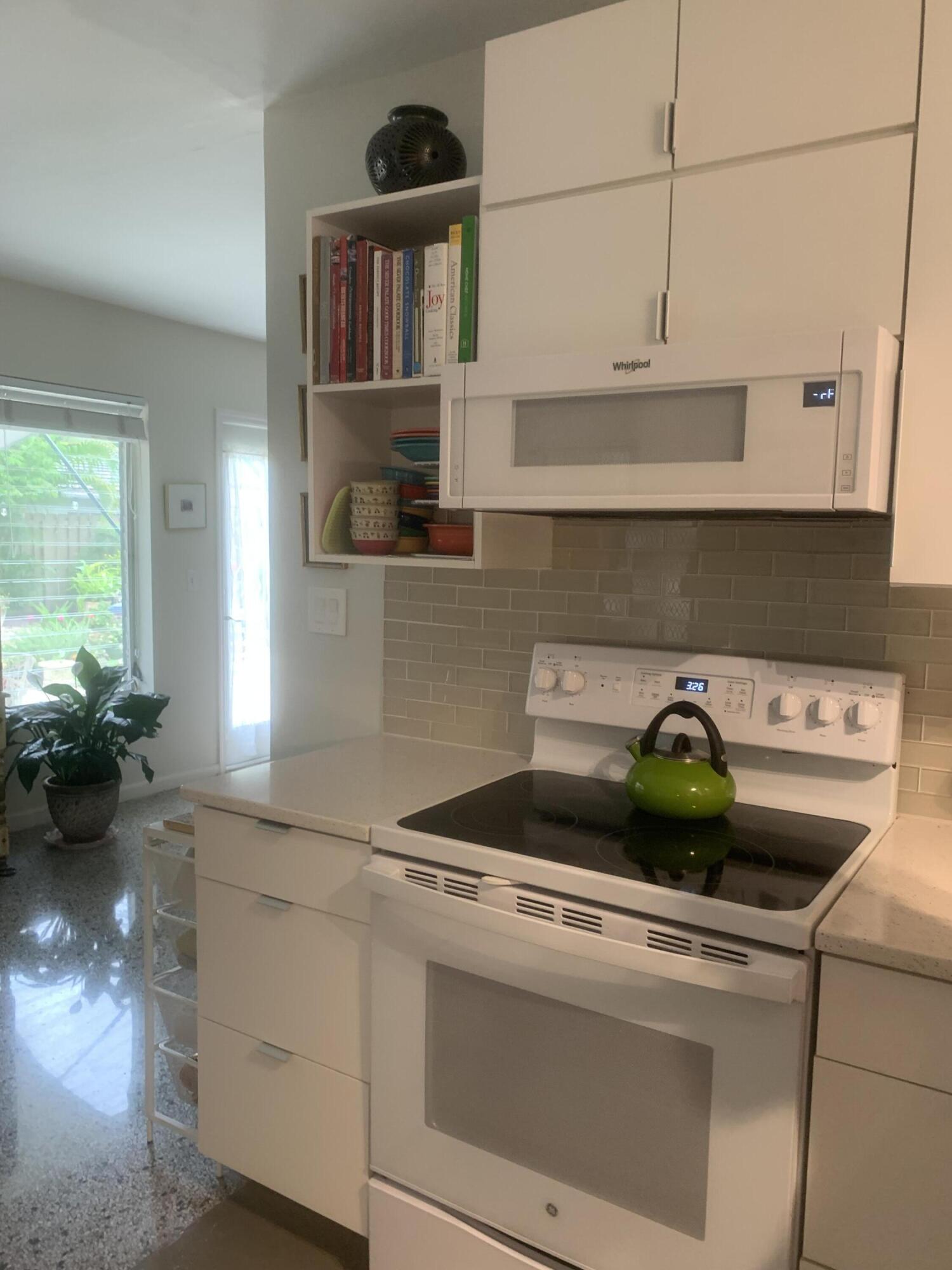 GALE LAKE WORTH 1 REAMNDED - Residential