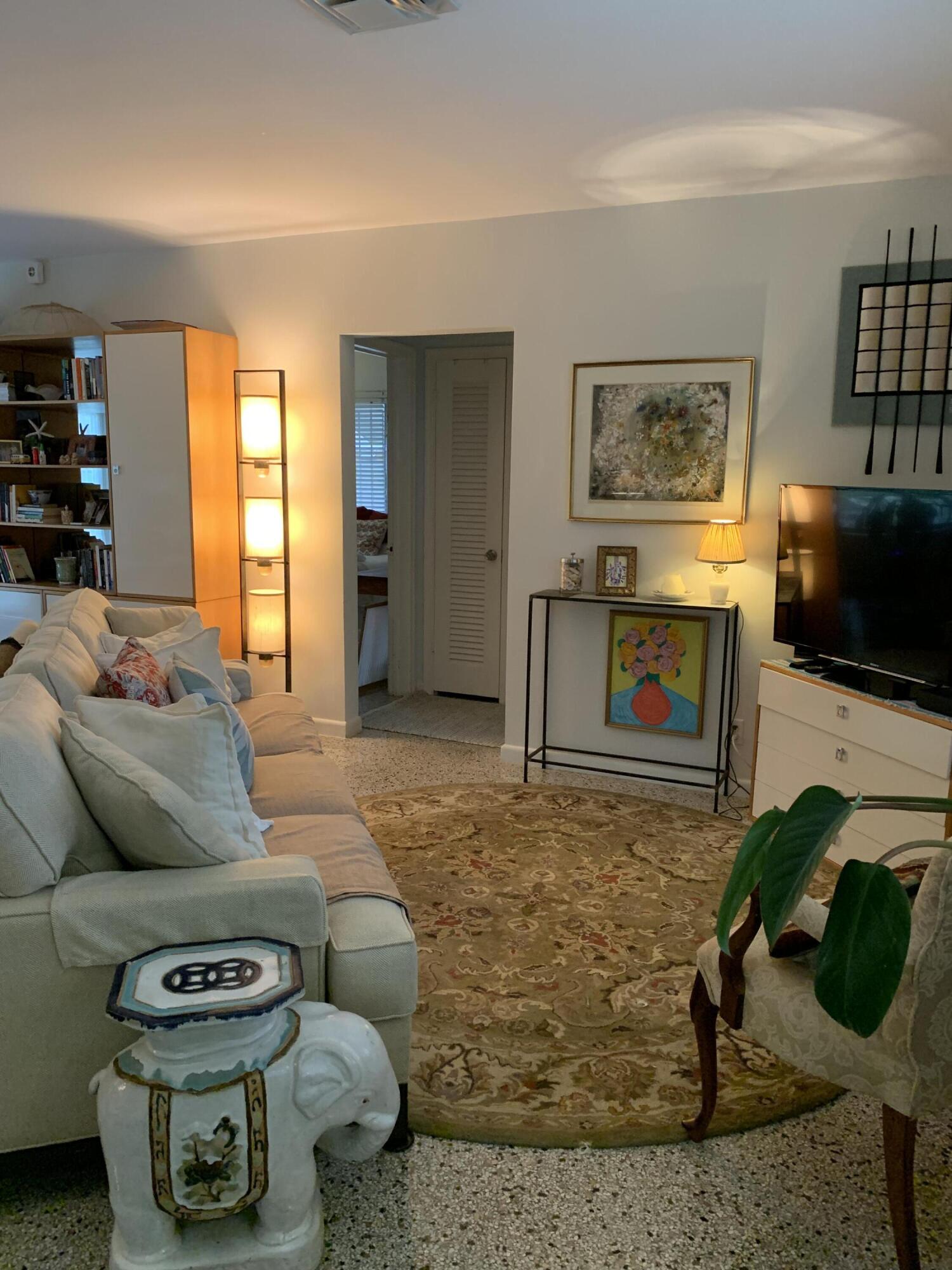 GALE LAKE WORTH 1 REAMNDED - Residential