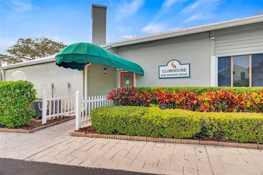 PELICAN POINTE OF SEBASTI - Residential