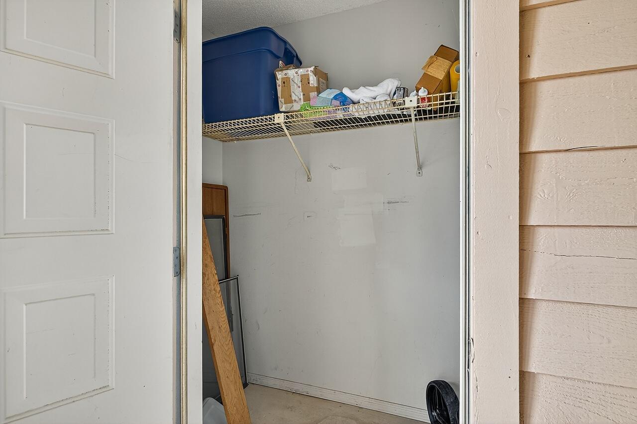 PELICAN POINTE OF SEBASTI - Residential