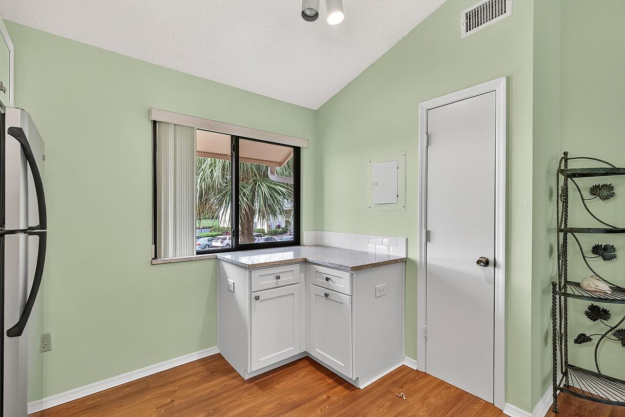 PELICAN POINTE OF SEBASTI - Residential