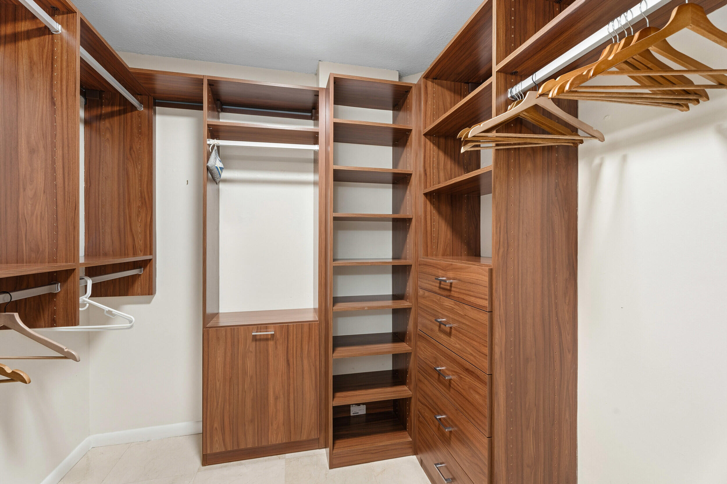 HIBISCUS BY THE SEA CONDOMINIUM - Residential Lease