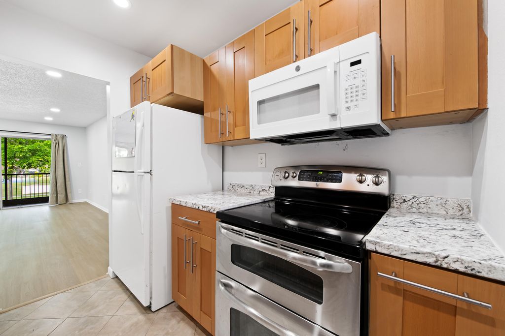 Photo of 4276 NW 89th Avenue #205, Coral Springs, FL 33065 (MLS # B26016293)