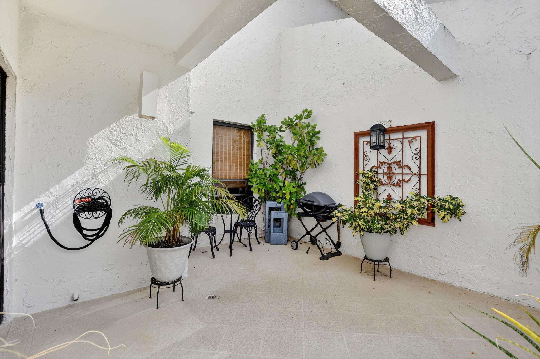 900 Greensward Lane 203-G