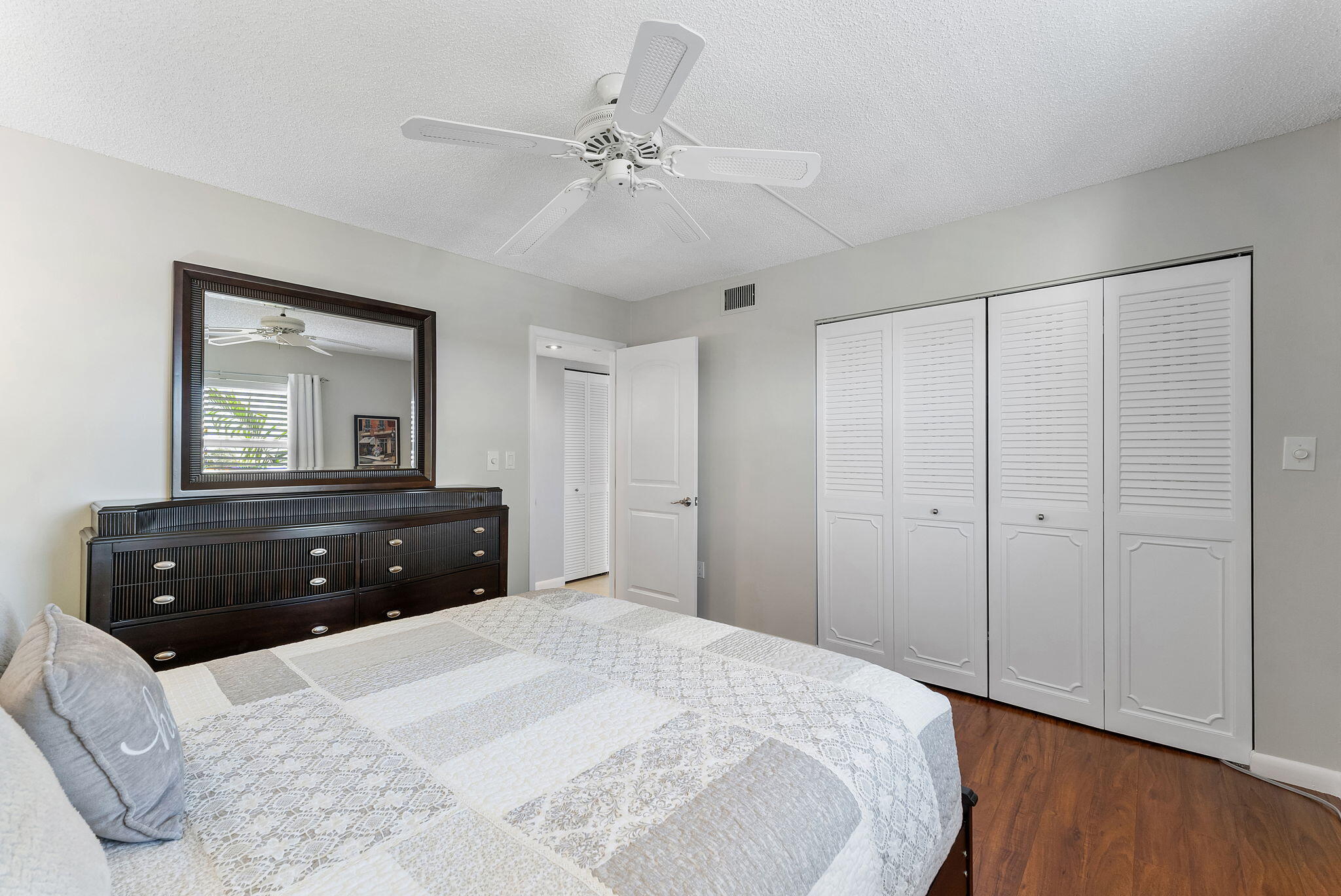 18TH HOLE AT INVERRARY CONDO - Residential