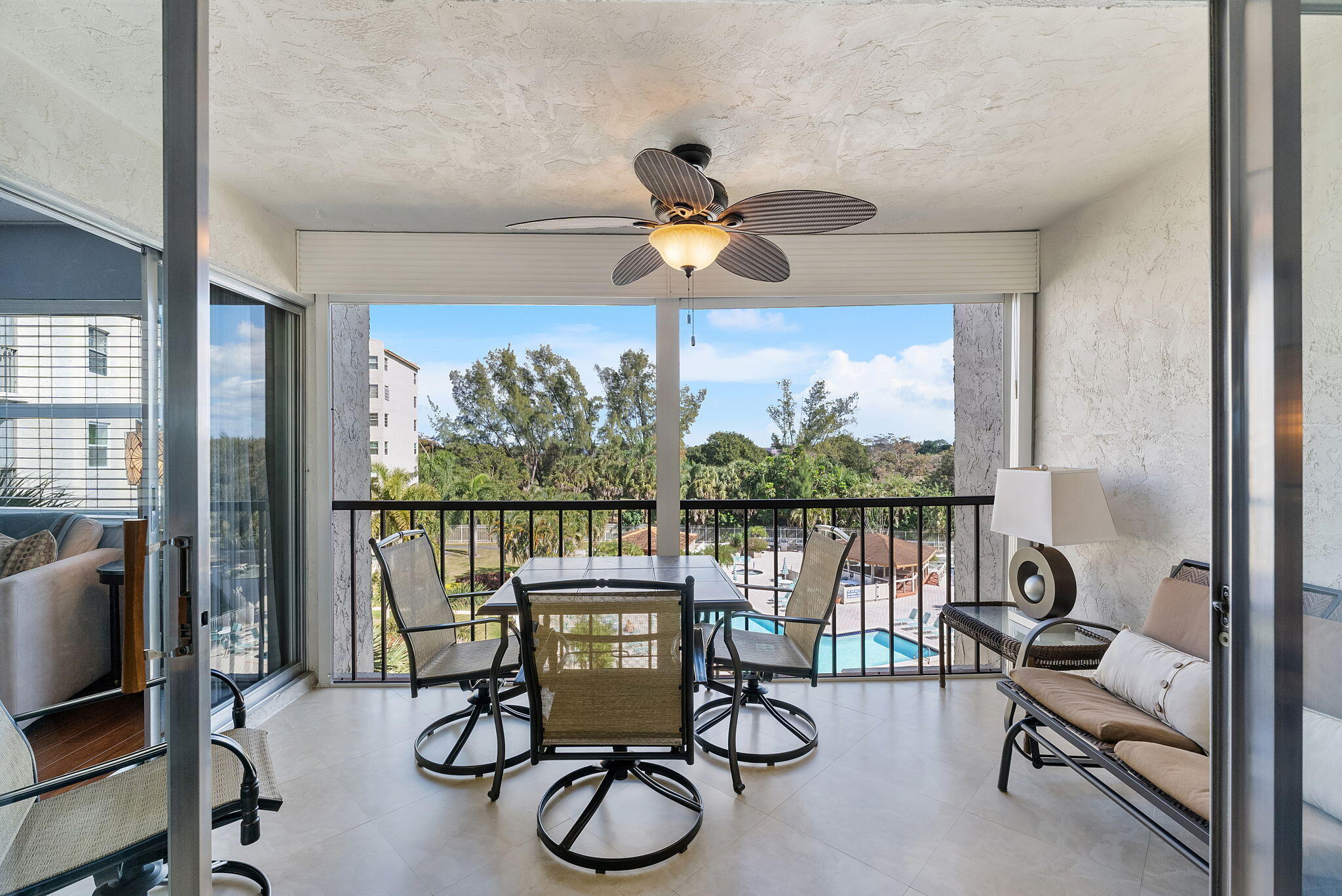 18TH HOLE AT INVERRARY CONDO - Residential