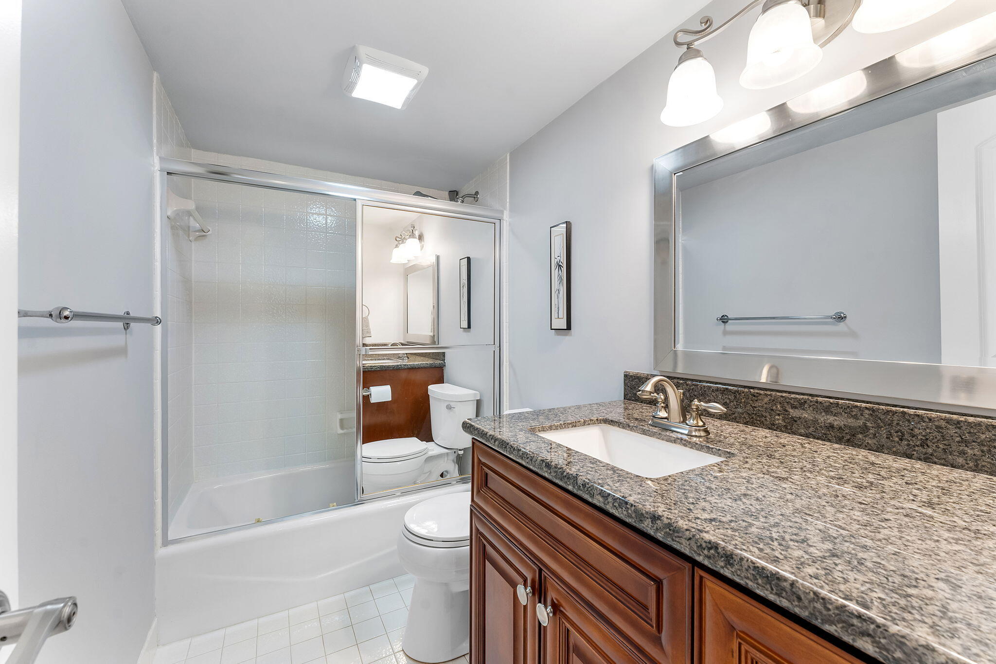 18TH HOLE AT INVERRARY CONDO - Residential