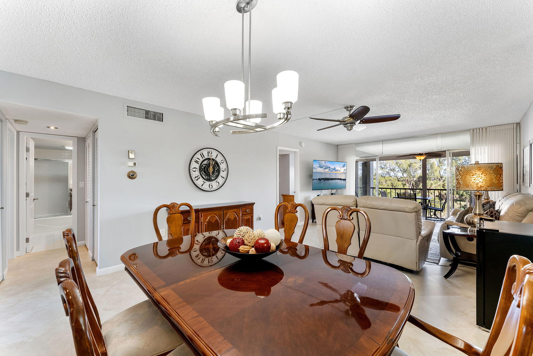 18TH HOLE AT INVERRARY CONDO - Residential