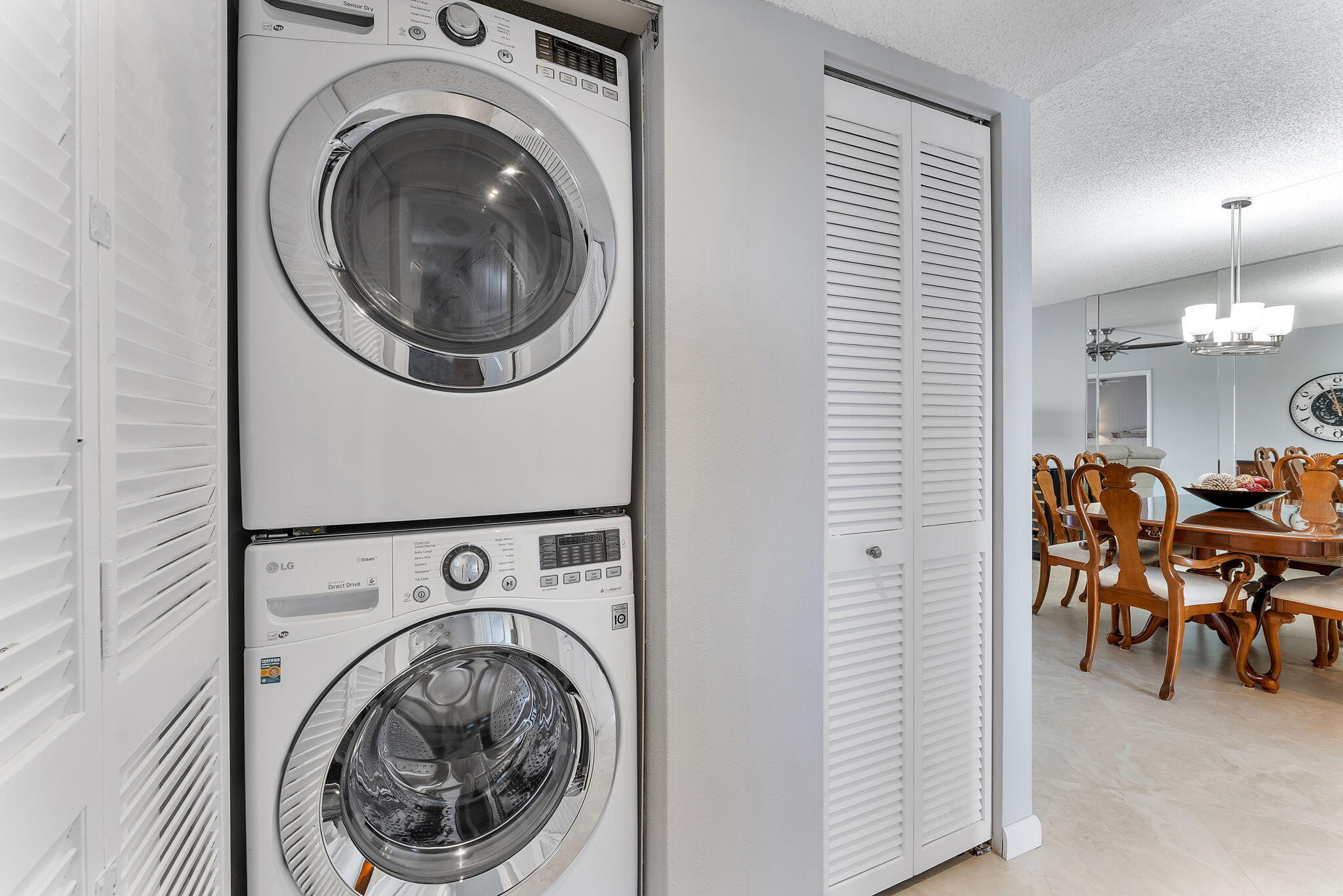 18TH HOLE AT INVERRARY CONDO - Residential