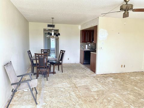 A home in Deerfield Beach