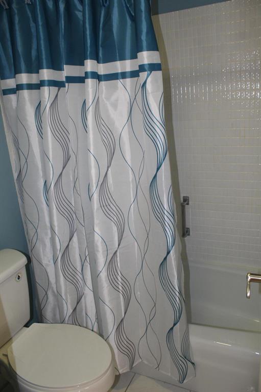 LIMETREE CONDO - Residential