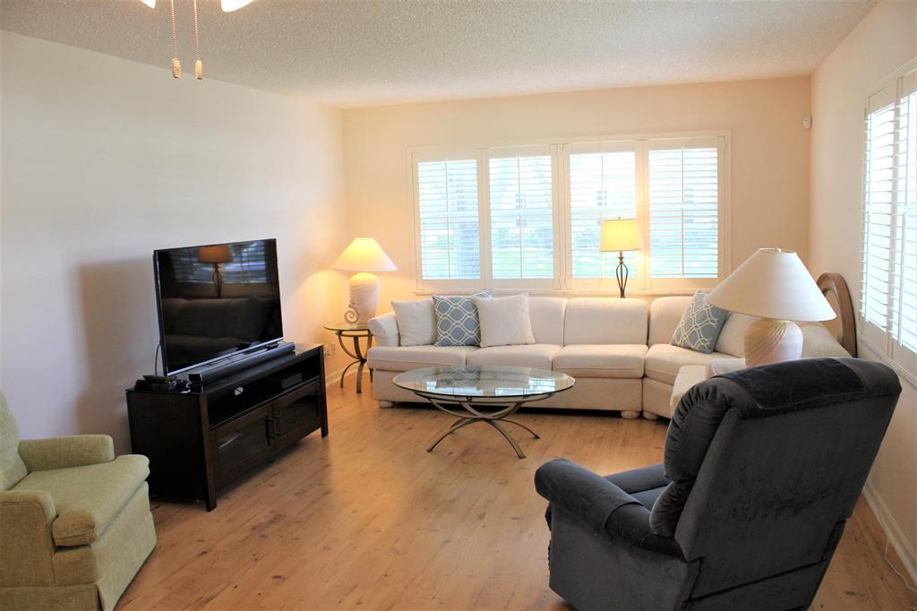 LIMETREE CONDO - Residential