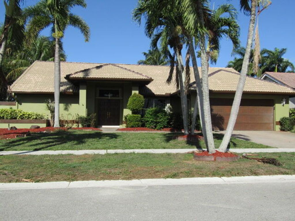 Photo of 6850 Blue Bay Circle Cir, Lake Worth Beach, FL 33467 (MLS # R10784709)
