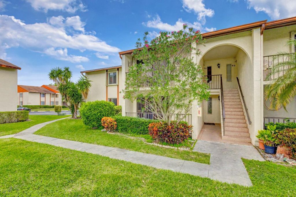 Photo of 4829 Sable Pine Circle #C1, West Palm Beach, FL 33417 (MLS # R10944670)