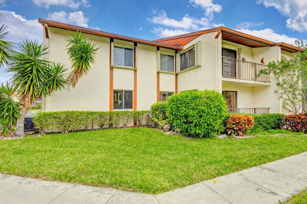 Photo of 4829 Sable Pine Circle #C1, West Palm Beach, FL 33417 (MLS # R10944670)