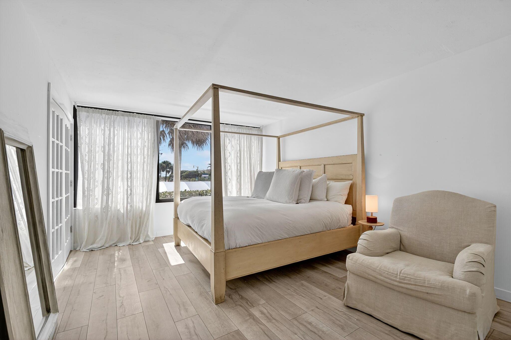 Mayfair House Ocean - Residential