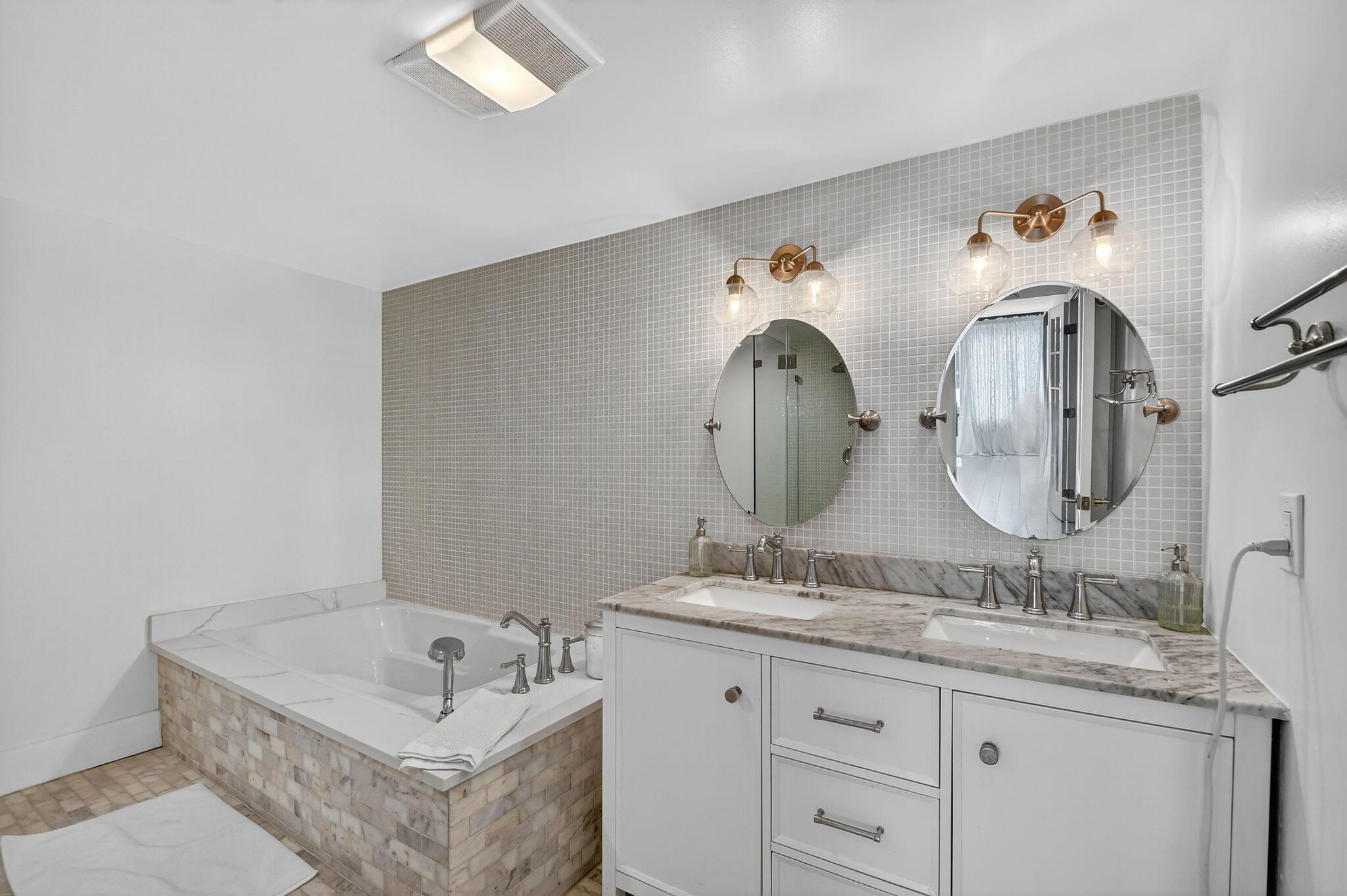 Mayfair House Ocean - Residential