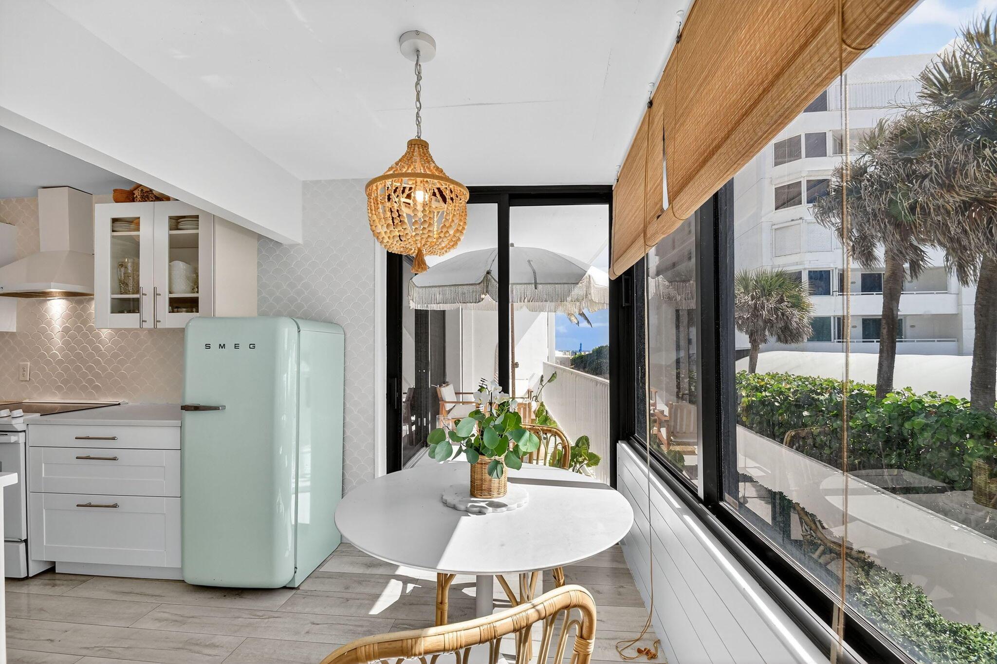 Mayfair House Ocean - Residential