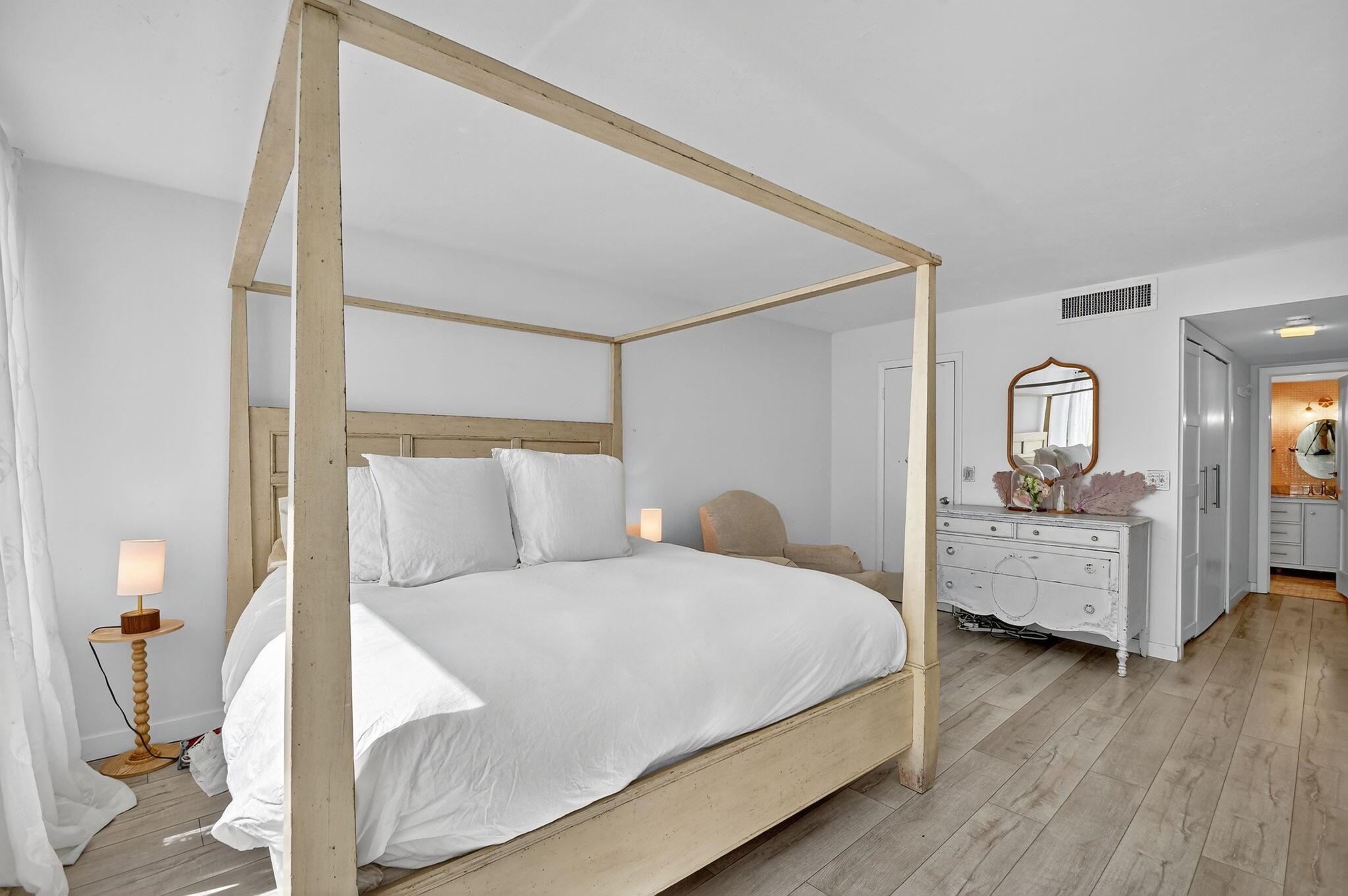 Mayfair House Ocean - Residential