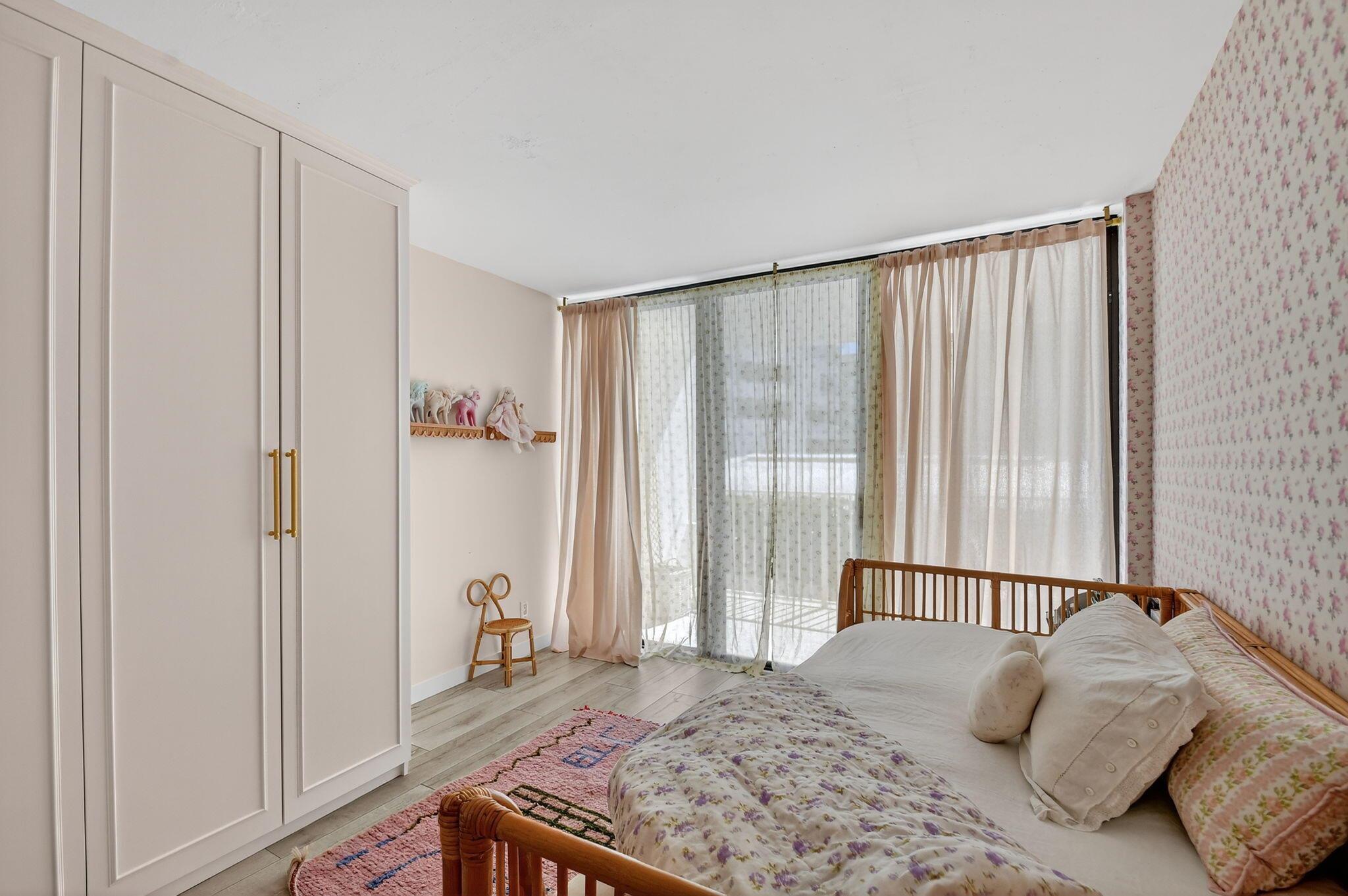 Mayfair House Ocean - Residential