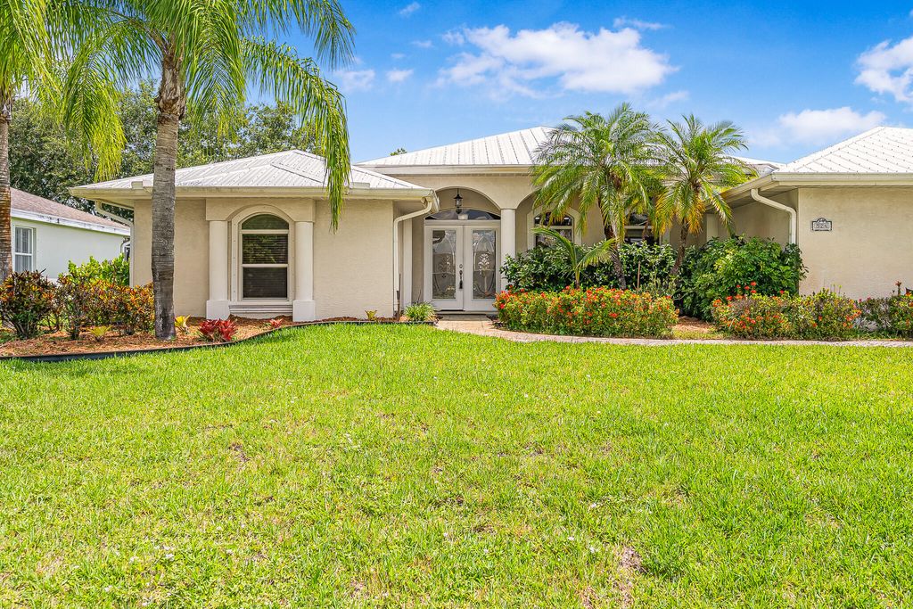 Photo of 524 SE Nome Drive, Port Saint Lucie, FL 34984 (MLS # B26044446)