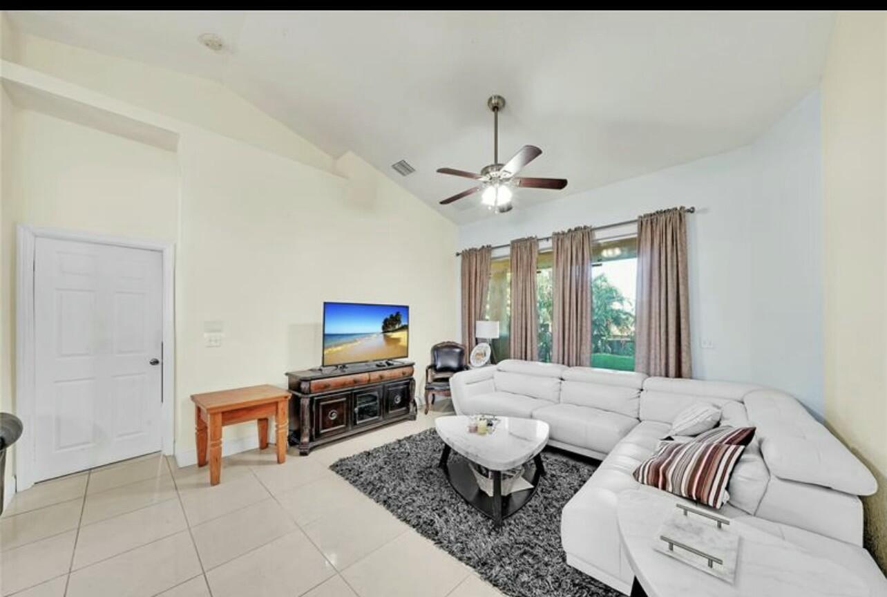 PORT ST LUCIE SECTION 44 - Residential