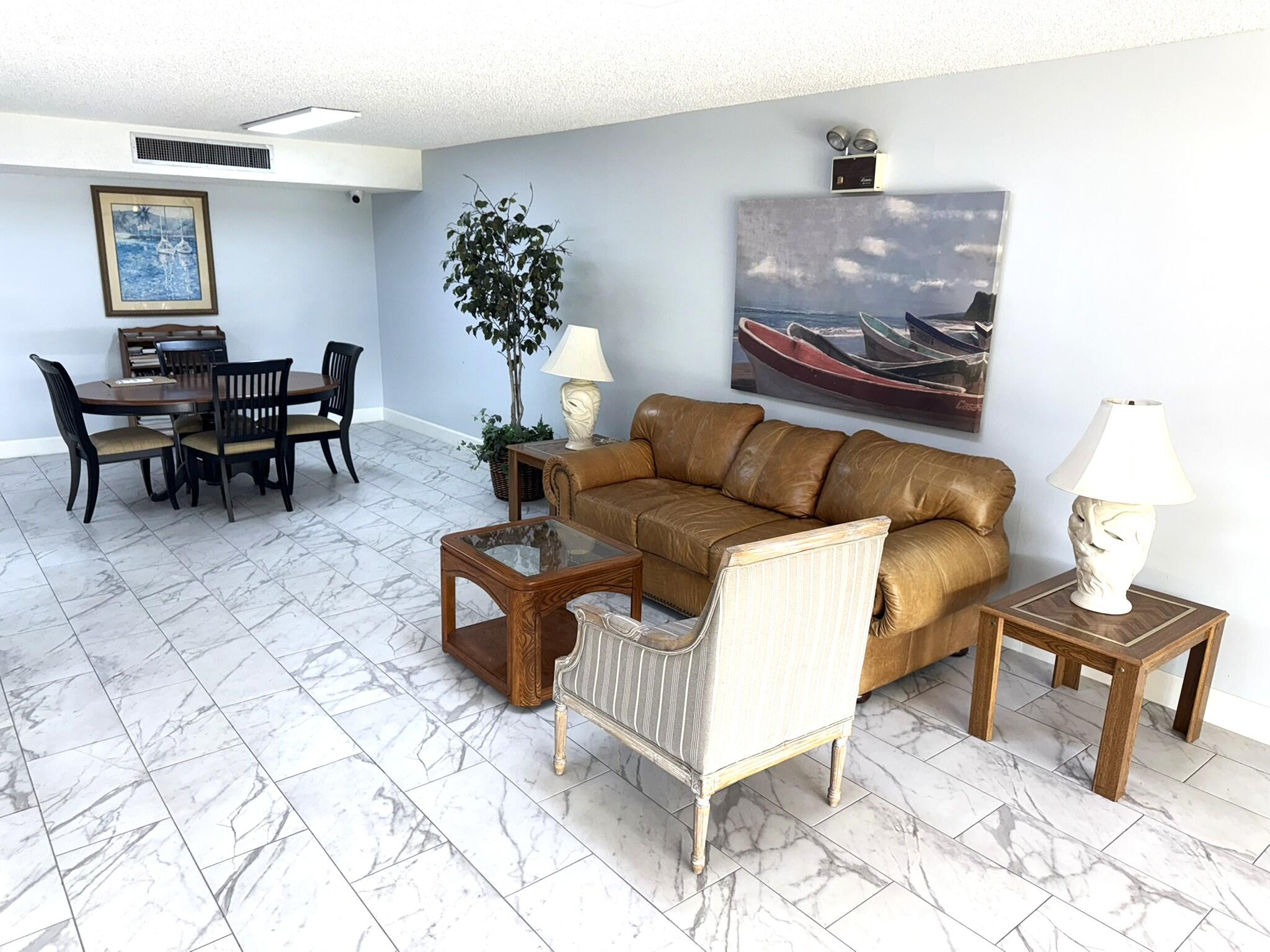 VISTA GARDENS I CONDO - Residential Lease