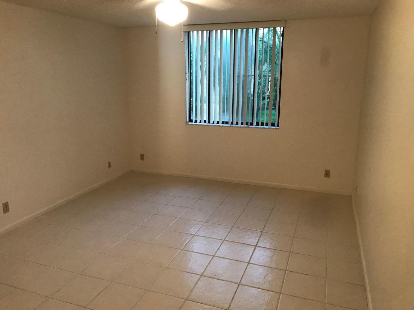 VISTA GARDENS I CONDO - Residential Lease