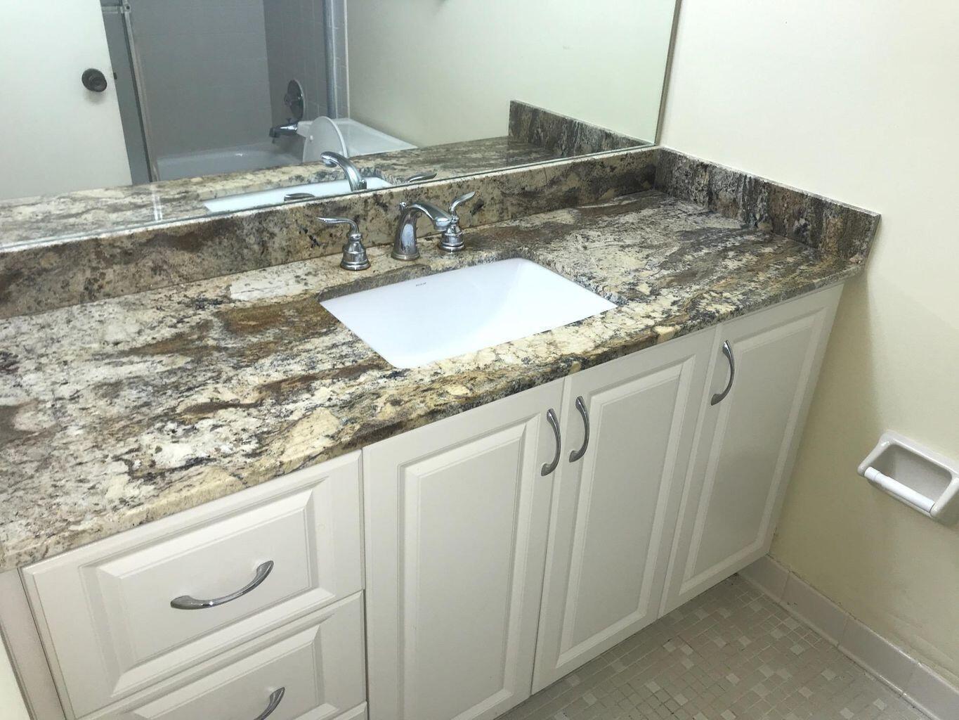 VISTA GARDENS I CONDO - Residential Lease