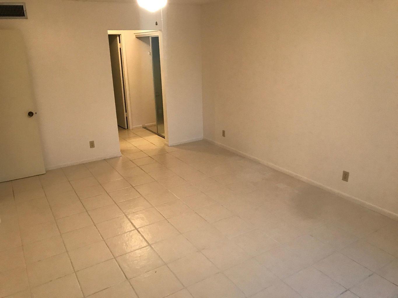 VISTA GARDENS I CONDO - Residential Lease