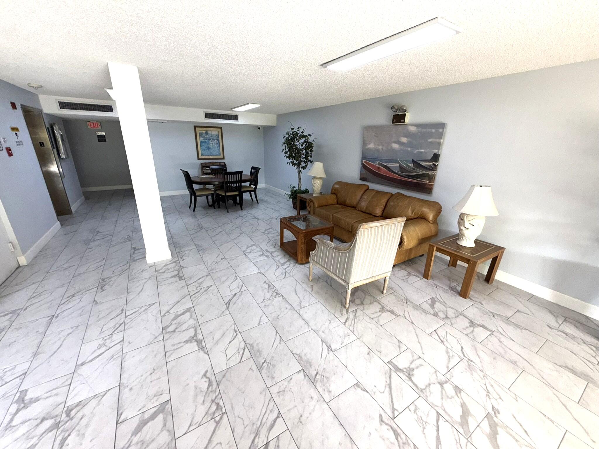 VISTA GARDENS I CONDO - Residential Lease