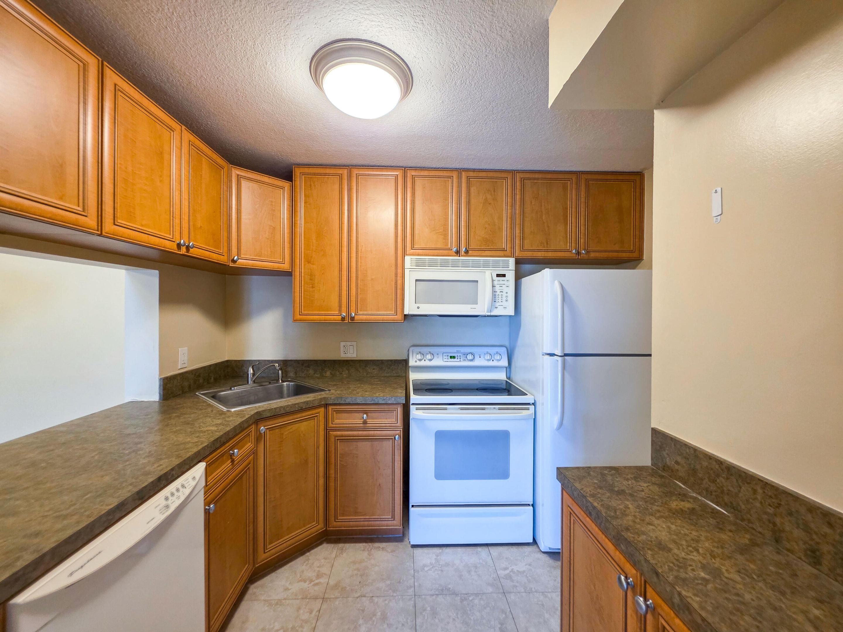 PALM CLUB VILLAGE II CONDO - Residential