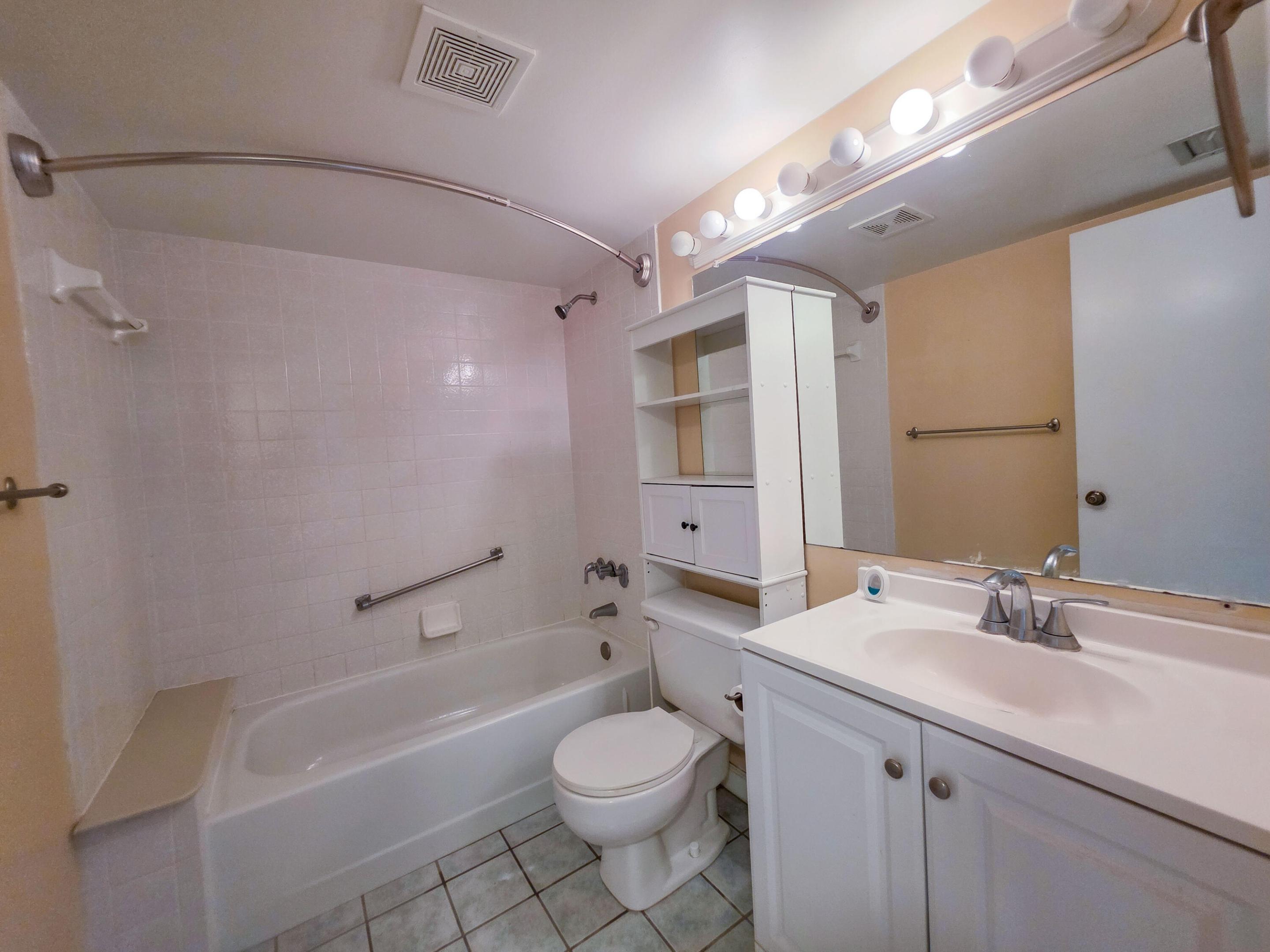 PALM CLUB VILLAGE II CONDO - Residential