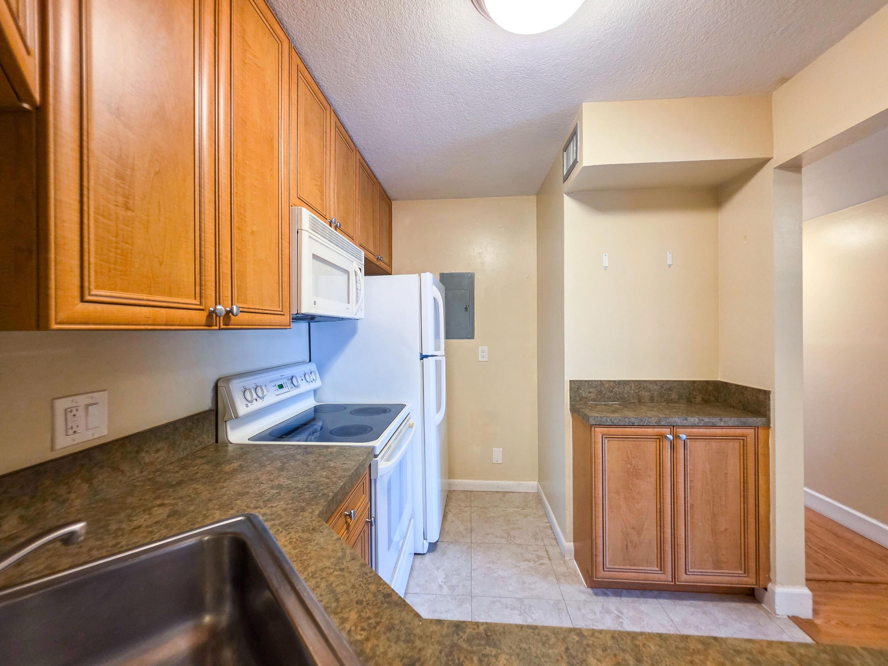 PALM CLUB VILLAGE II CONDO - Residential