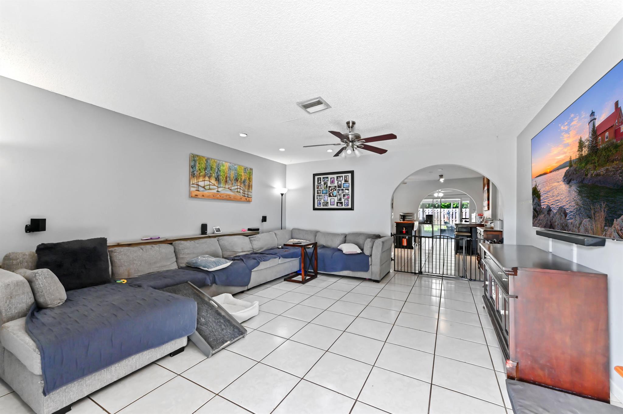 1320 Riverside Circle