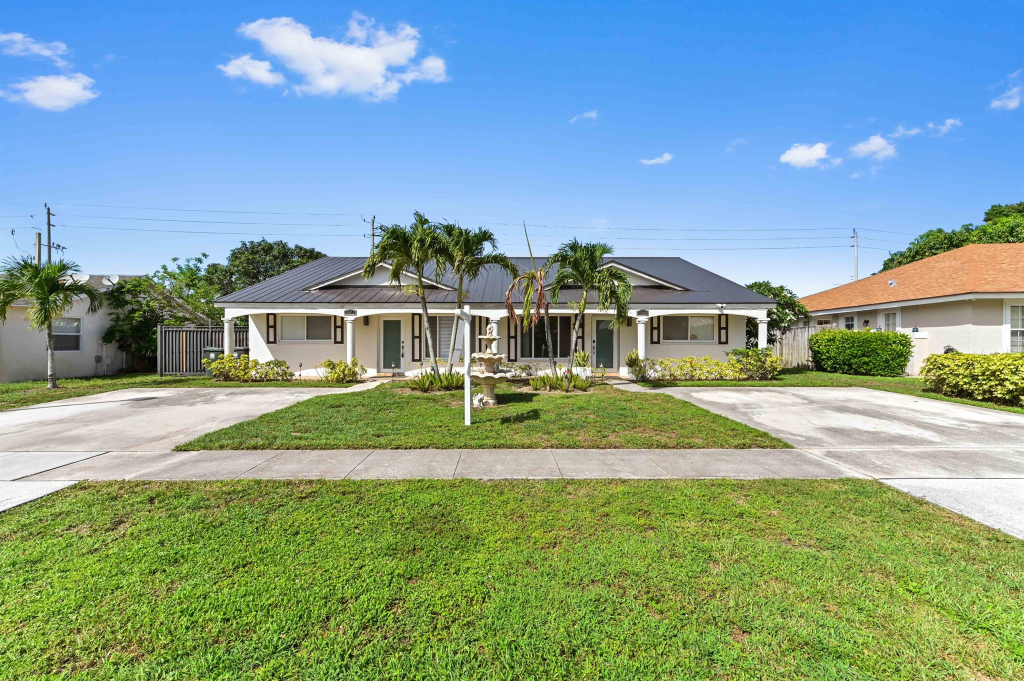 1320 Riverside Circle