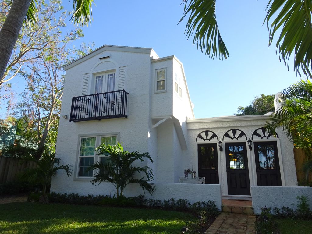 Photo of 728 Lytle Street, West Palm Beach, FL 33405 (MLS # R10794986)